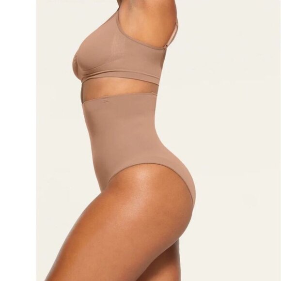 NWOT‎ Women's SKIMS Core Control Brief (SH-MTB-0109) | Size S/M - Picture 3 of 7